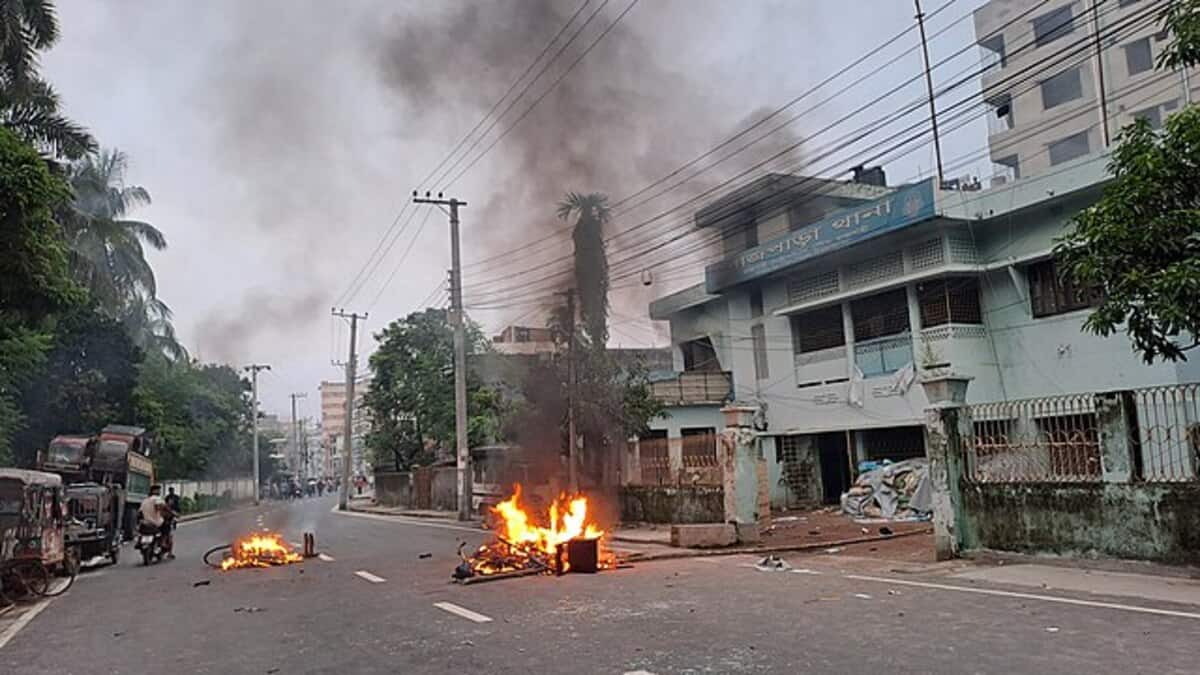 Medical students studying in Bangladesh face security concerns; JKSA urges PM Modi to step in (Image: Wikimedia Commons)